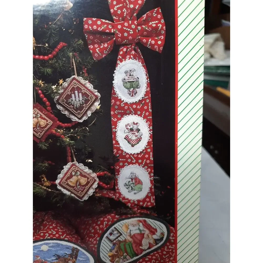 1993 Cross My Heart Cross Stitch Booklet CSB-87 A Candy Cane Christmas